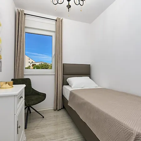 Amarilis Apartament Mandre